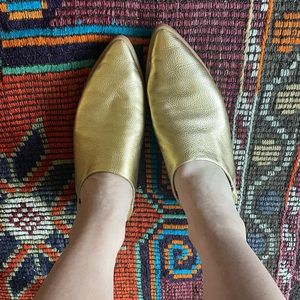 Vision Quest Babouche Moroccan Slipper Mules, Pebbled Gold Leather, 40/8.5